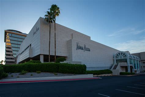 Neiman Marcus shop Scottsdale